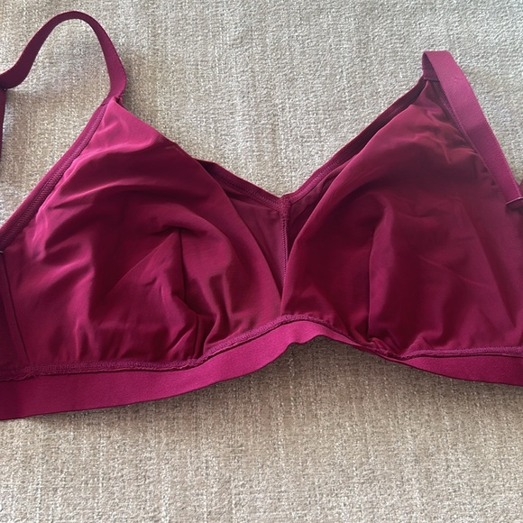 Auden shimmery maroon bralette Size 3. NWT. - Picture 8 of 12